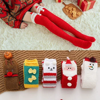 1 Çift Noel Mercan Polar Diz Çorap Kadınlar İçin Kış Karikatür Sıcak Rahat Uyluk Yüksek Çorap