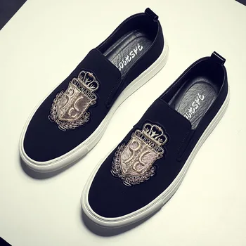 2022 Yeni Moda rahat ayakkabılar Erkekler Rahat Slip-On Adam Lüks Nakış Süet deri ayakkabı Trendi Loafer'lar Siyah