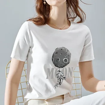 Kadın Moda T-shirt Yaz Rahat Banliyö Beyaz Üst Karikatür Anime Ay Baskı Yuvarlak Boyun Rahat Bayanlar Yumuşak Gömlek