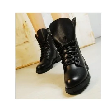 Kadın Çizmeler İngiliz Tarzı Klasik Kadın Motosiklet Martin Çizmeler Punk Bandaj Sonbahar su geçirmez Ayakkabı siyah Ayakkabı artı 569