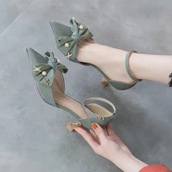 Kadınlar Yüksek Topuklar Ayakkabı Yay Sevimli Dekoratif Pompalar Sivri Burun Hollow İnci Konik Topuk Sandalet Stiletto Sığ Ağız Yaz Yeni