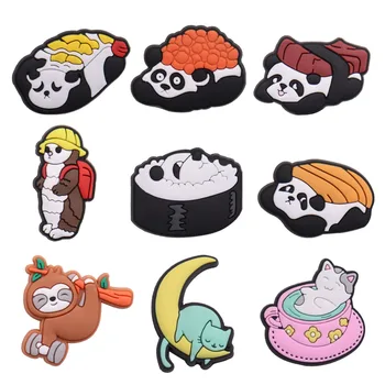 Toptan 50 Adet Ay Karikatür Anime Panda Fincan Kedi Maymun Hayvanlar PVC Sandalet Ayakkabı Takılar Tasarımcı Süslemeleri Takunya Fit Croc Jıbz