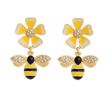 Uer ed01013c 2018 Yeni Sarı Renk Emaye Çiçekler Arı Böcek Damla Küpe Kızlar Kadınlar Takı için